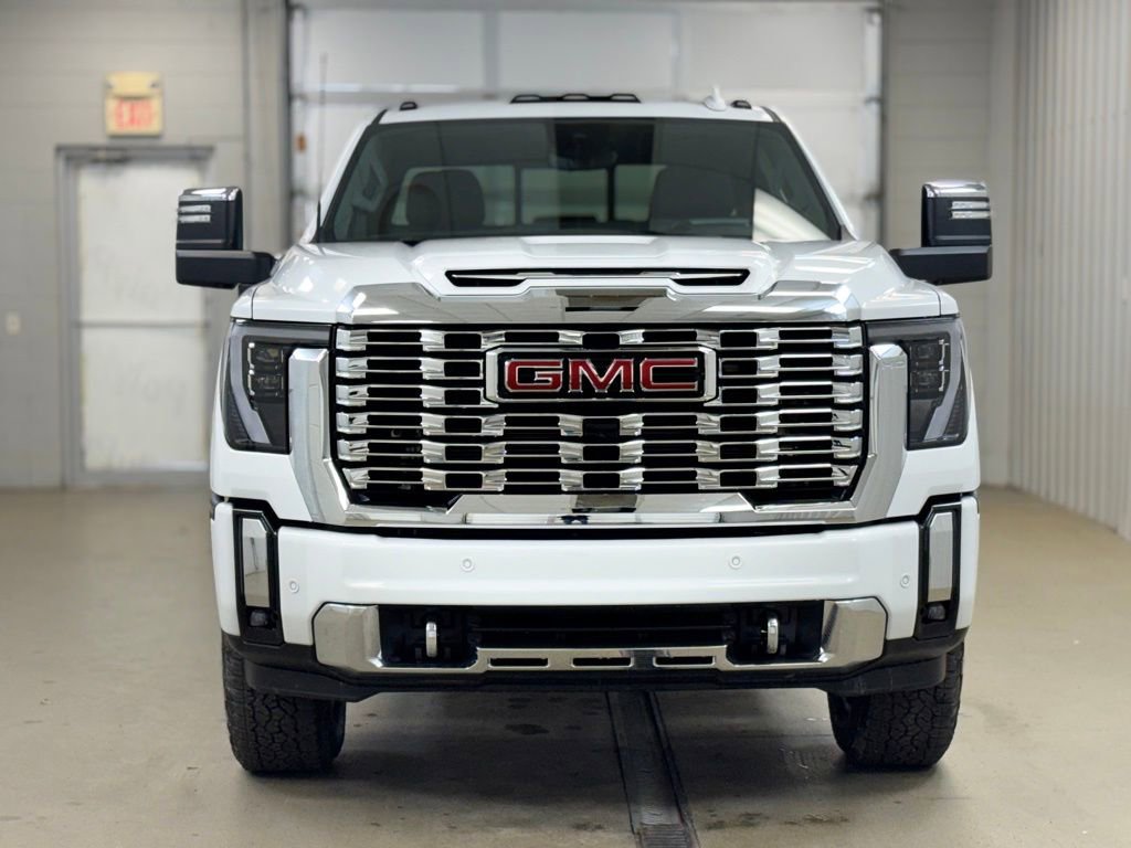 New 2026 GMC Sierra 3500 Denali w/ Technology Package image 2