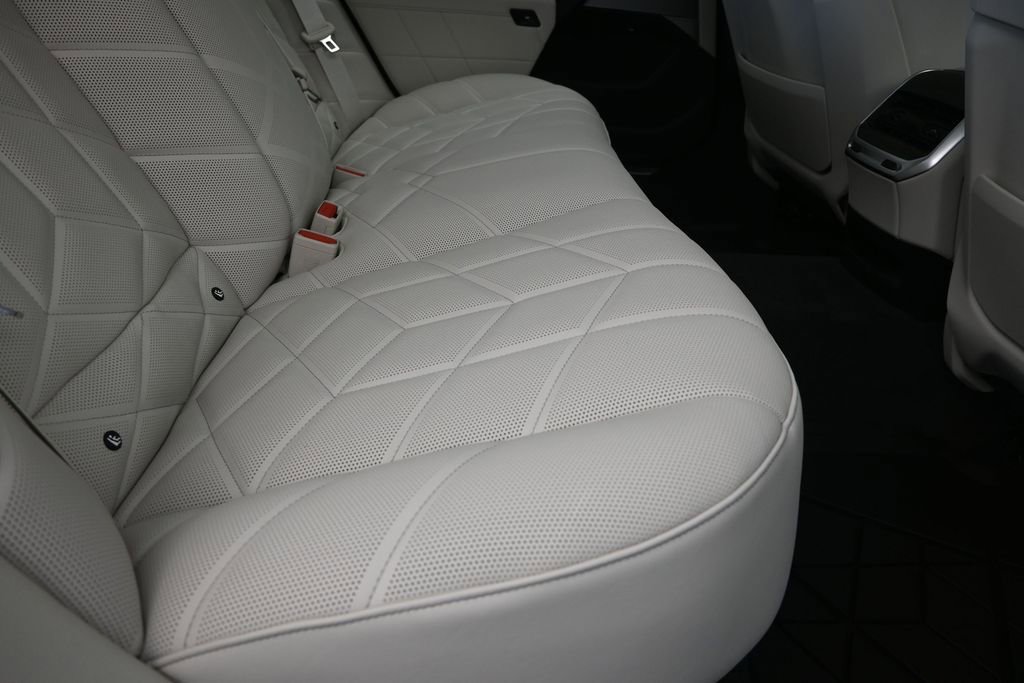 New 2026 BMW 760i xDrive w/ Executive Package AWD/4WD image 22