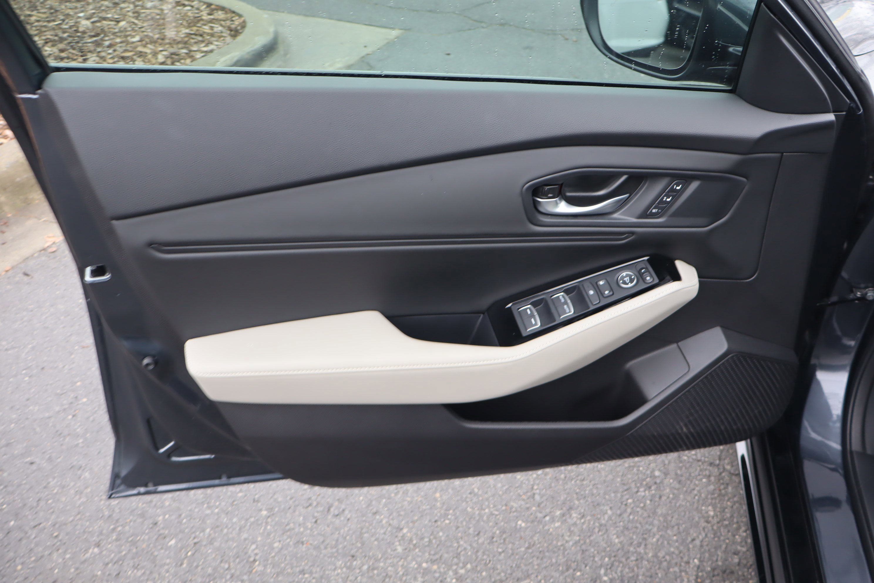 Used 2025 Honda Accord Touring image 15