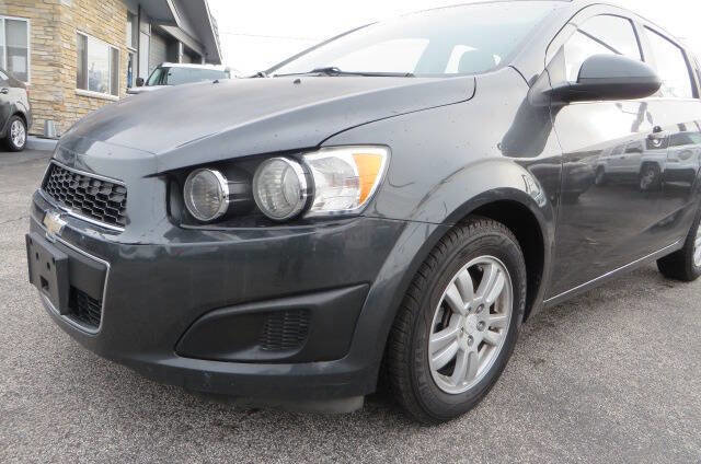 Used 2016 Chevrolet Sonic LT FWD image 32