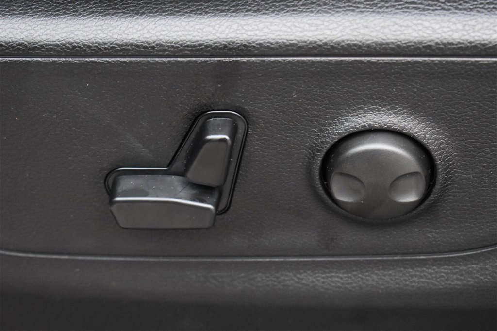 New 2026 RAM 1500 4x4 Crew Cab image 28