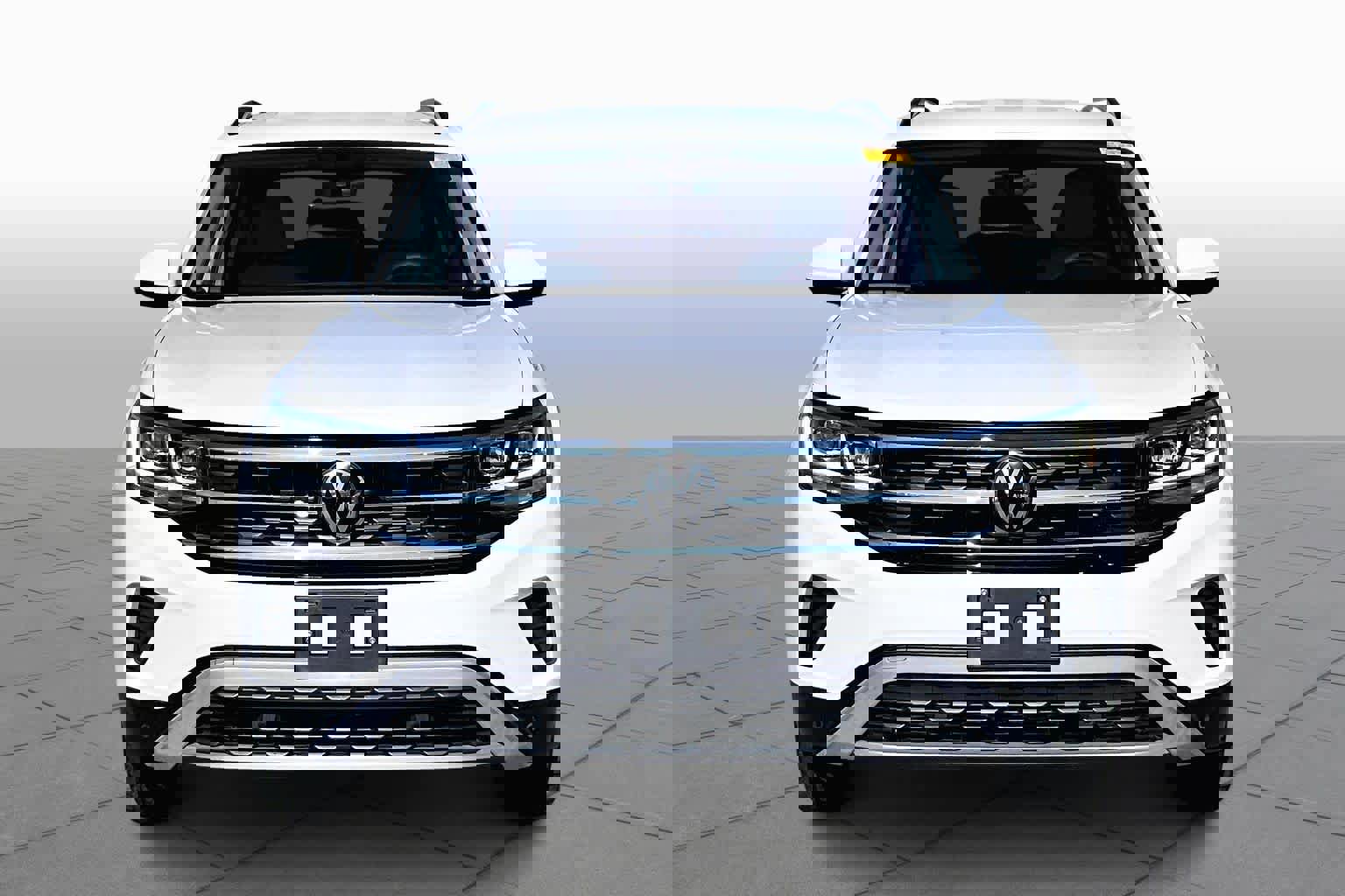 Used 2022 Volkswagen Atlas SE w/ Black Wheel Package image 4