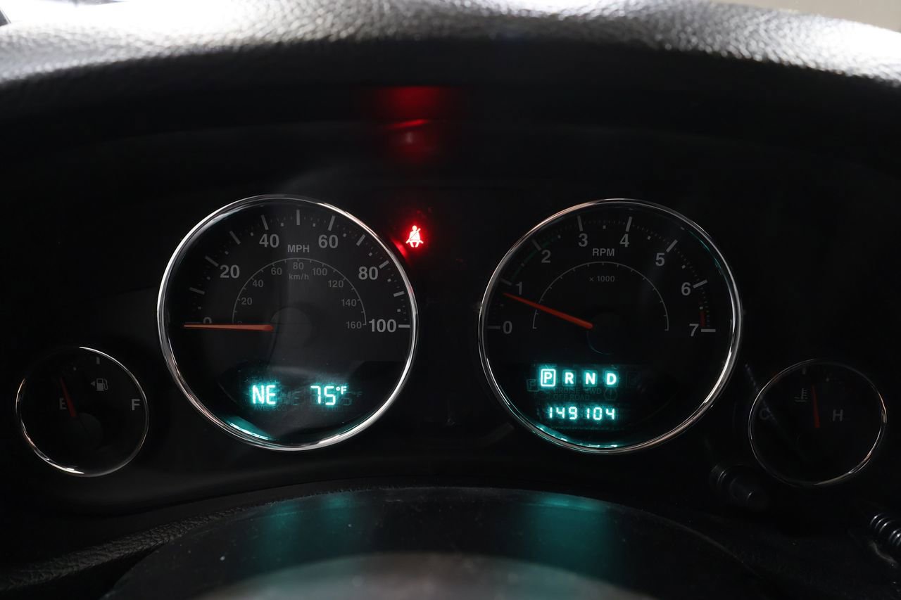 Used 2013 Jeep Wrangler Sport AWD/4WD image 8