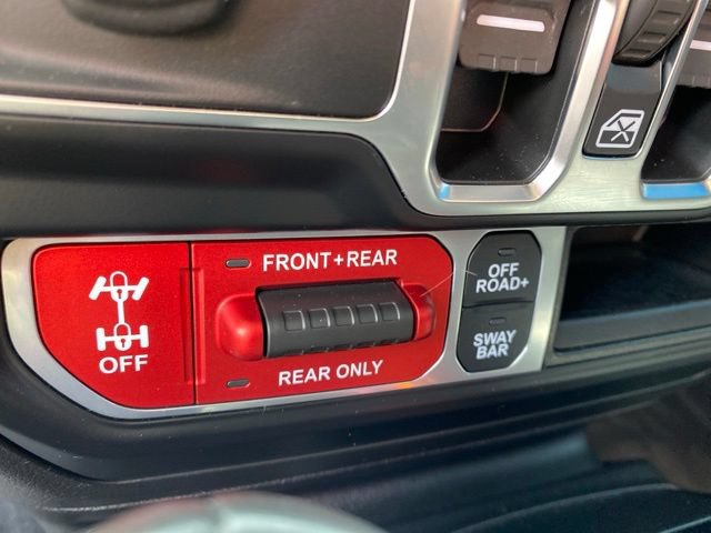 Used 2023 Jeep Wrangler Unlimited Rubicon w/ Cold Weather Group AWD/4WD image 30