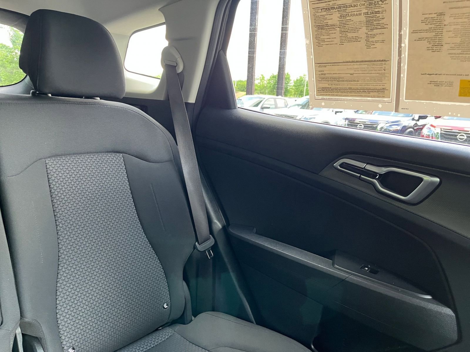 Used 2025 Kia Sportage LX FWD image 36