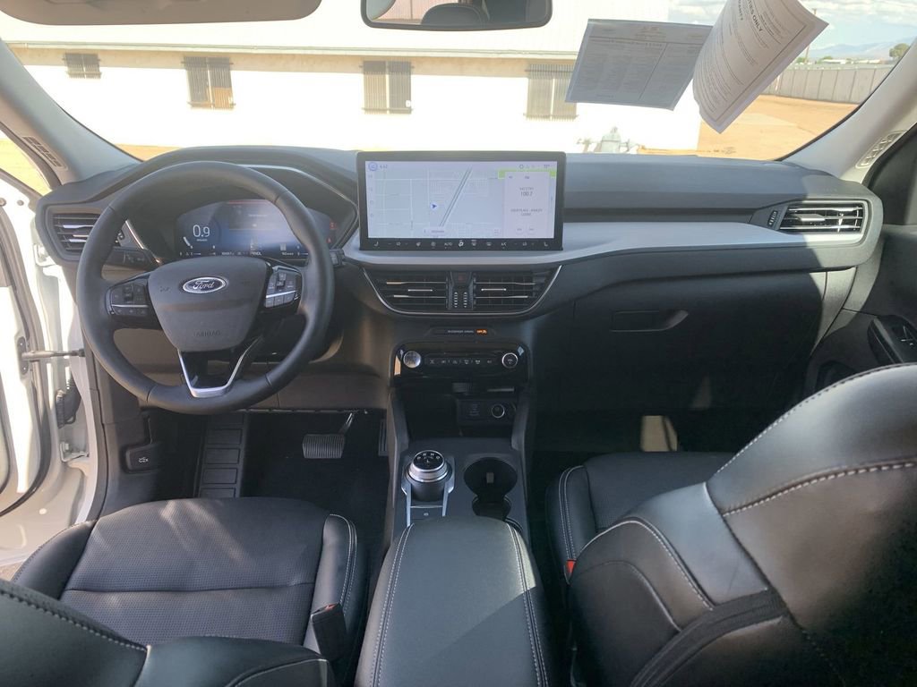 Used 2023 Ford Escape Platinum image 18