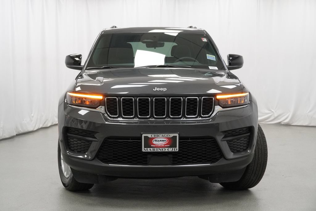Used 2025 Jeep Grand Cherokee Laredo X AWD/4WD image 8