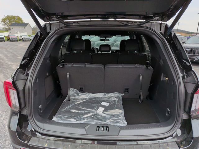 New 2026 Ford Explorer ST-Line w/ ST-Line Street Pack image 31