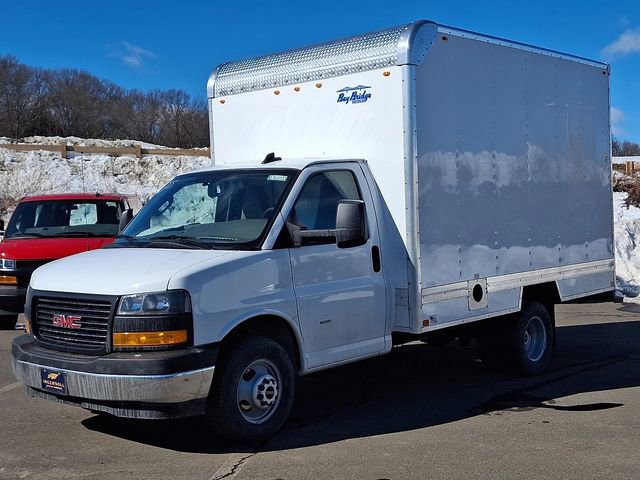 New 2025 GMC Savana 3500 w/ Power Convenience Package RWD image 2