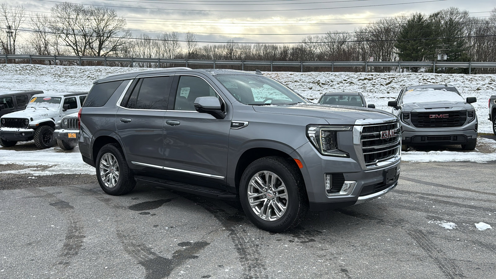 Certified 2022 GMC Yukon SLT w/ SLT Premium Package image 2