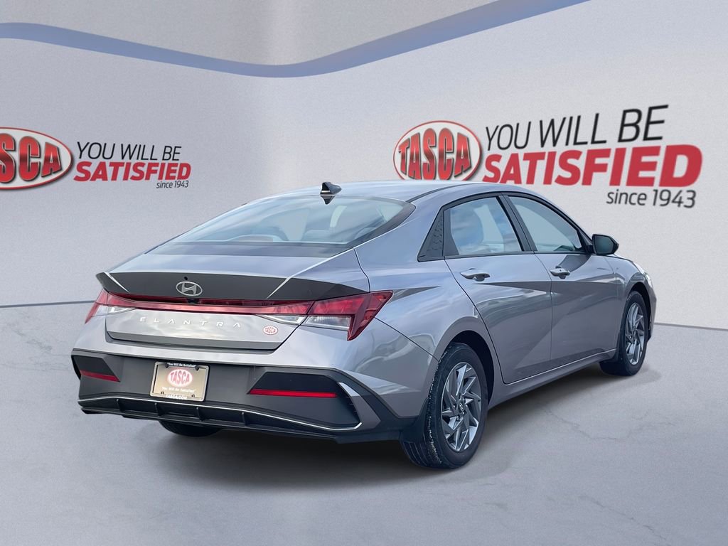 Certified 2024 Hyundai Elantra SEL image 6