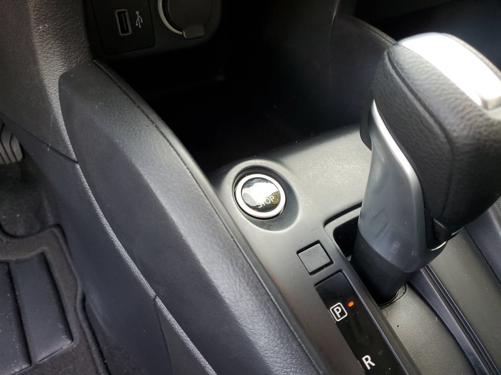 Certified 2025 Nissan Kicks Play S FWD image 31