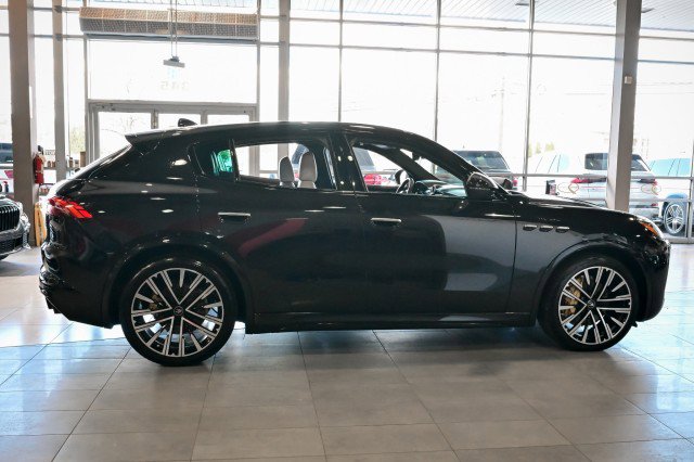 Used 2023 Maserati Grecale Modena image 5