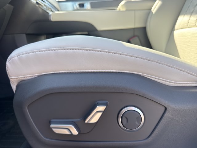 New 2027 Hyundai Santa Fe SEL FWD image 13