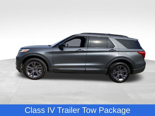 Used 2023 Ford Explorer XLT w/ Equipment Group 202A image 2