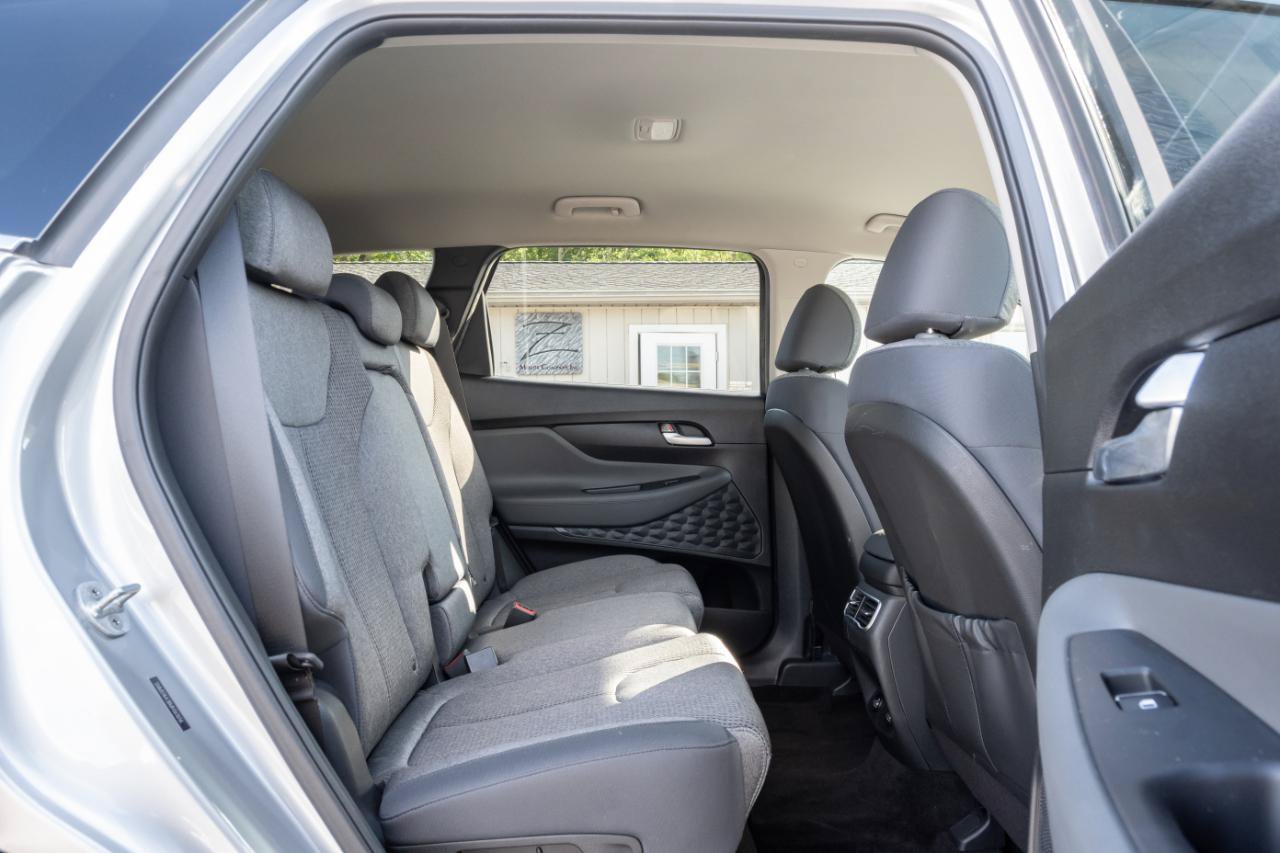 Used 2021 Hyundai Santa Fe SE FWD image 22