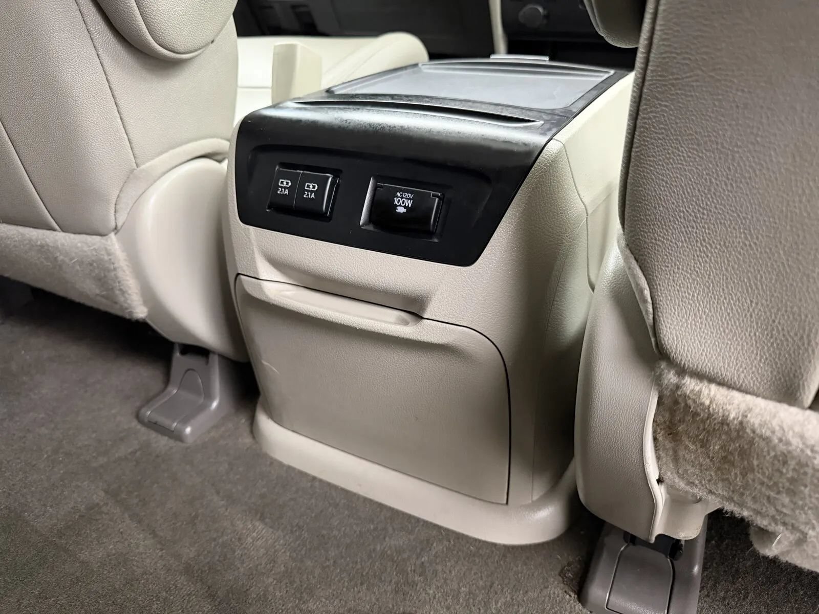 Used 2019 Toyota Sienna XLE FWD image 27