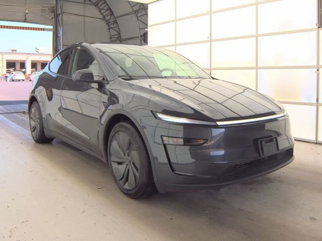 Used 2026 Tesla Model Y AWD image 2