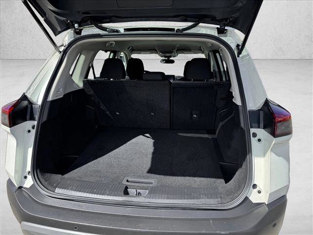Used 2023 Nissan Rogue SV AWD/4WD image 8