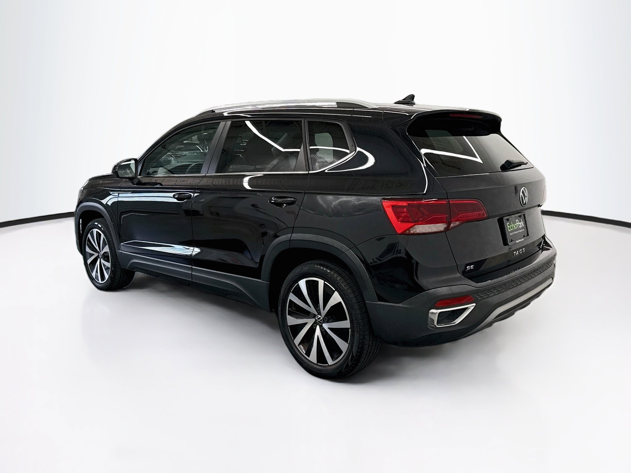 Used 2022 Volkswagen Taos SE FWD image 5