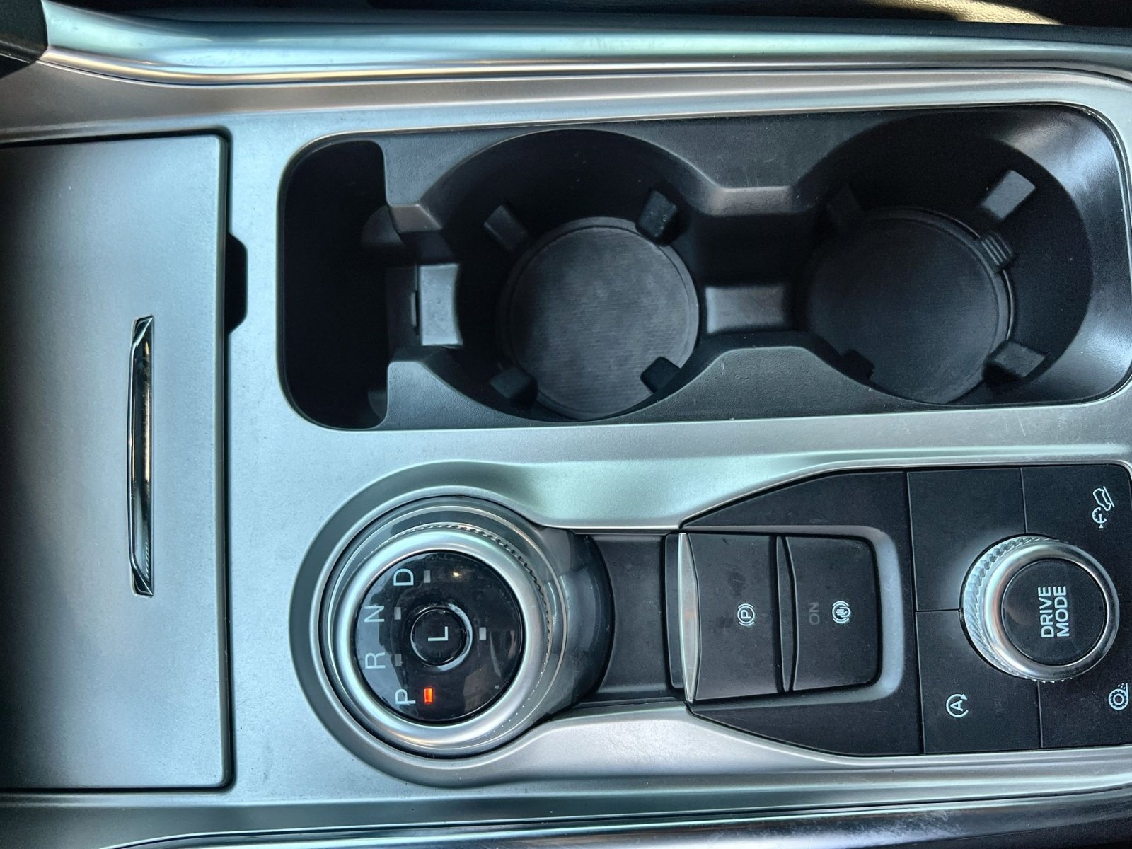 Used 2023 Ford Explorer XLT w/ Equipment Group 202A image 21