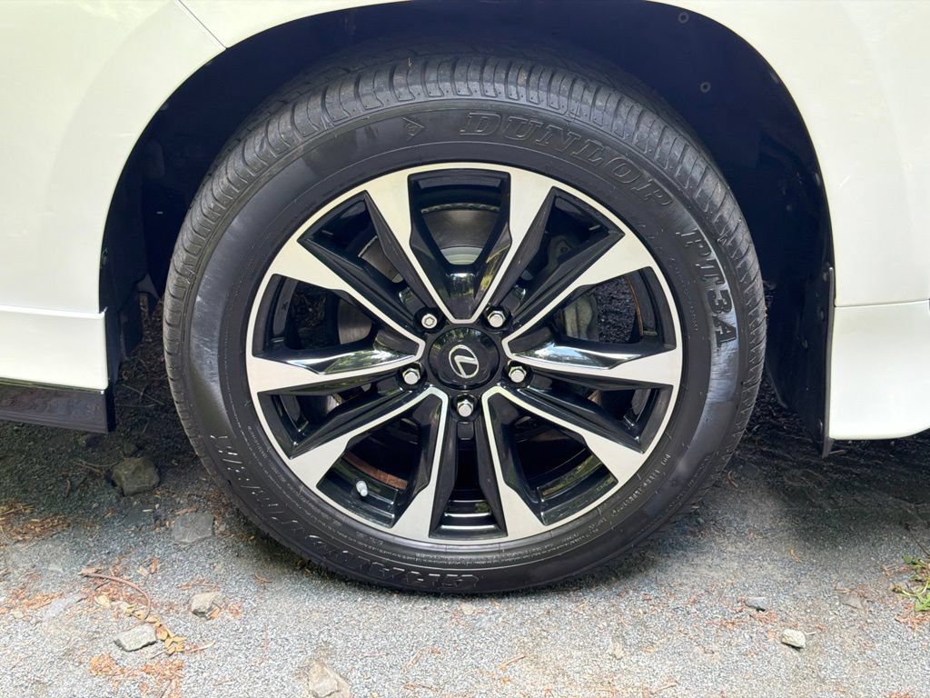 Used 2021 Lexus LX 570 4WD w/ Sport Package image 5