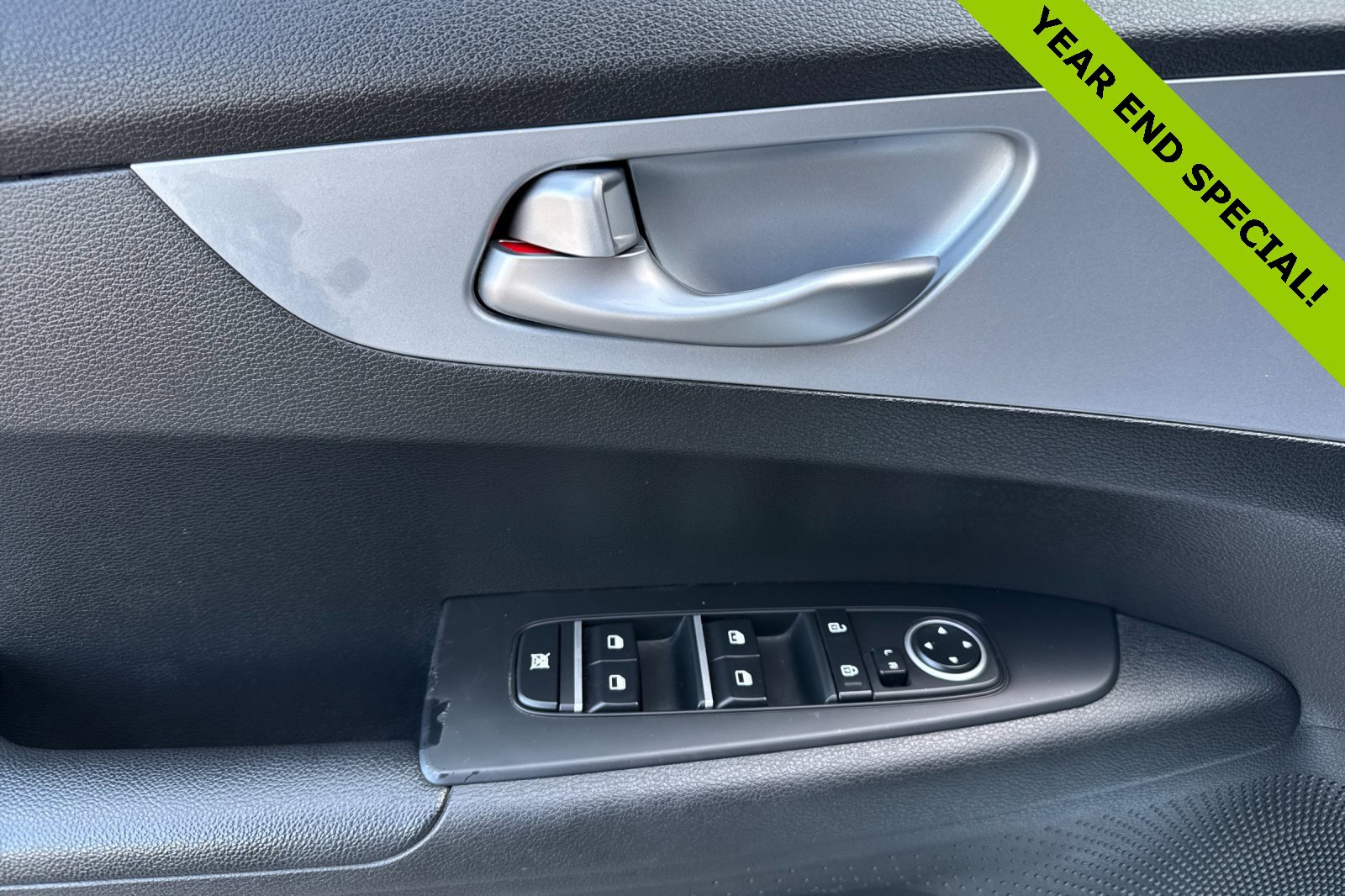 Used 2023 Kia Forte LXS w/ LXS Technology Package image 11