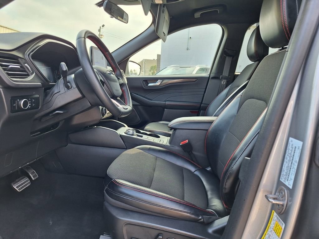 Used 2024 Ford Escape ST-Line image 11