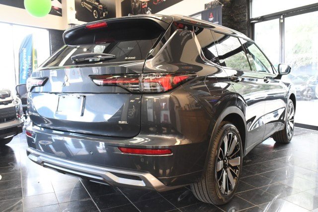 New 2026 Mitsubishi Outlander SEL AWD/4WD image 16