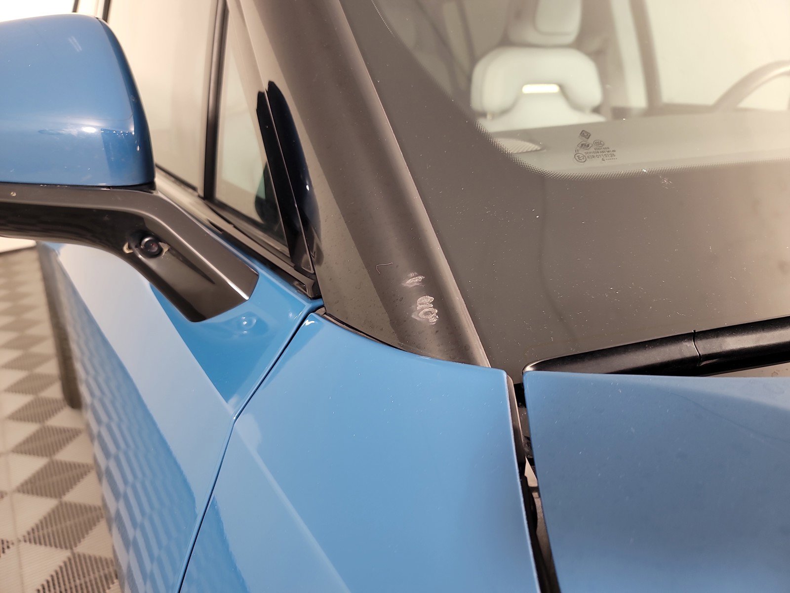 Used 2023 Rivian R1S Launch Edition image 35