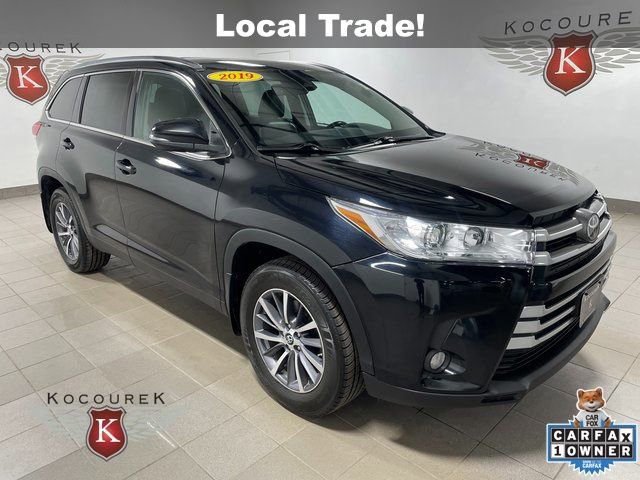 Used 2019 Toyota Highlander XLE AWD/4WD image 1