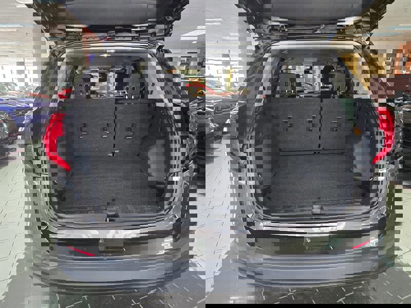 Used 2020 GMC Terrain SLE image 17