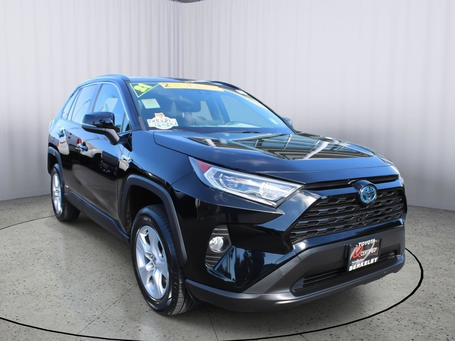 Used 2021 Toyota RAV4 AWD Hybrid image 1