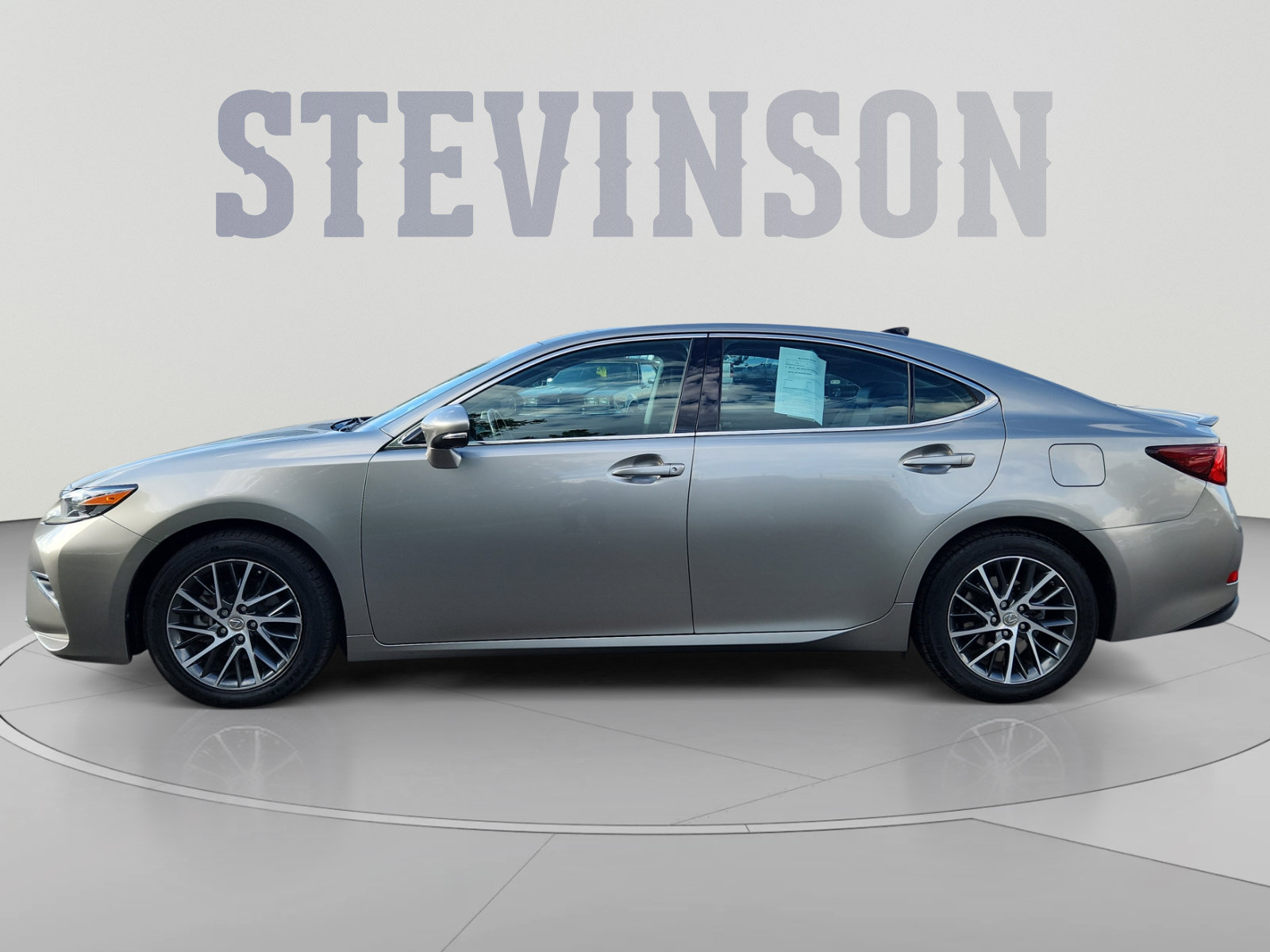 Used 2017 Lexus ES 350 w/ Navigation System Package FWD image 2