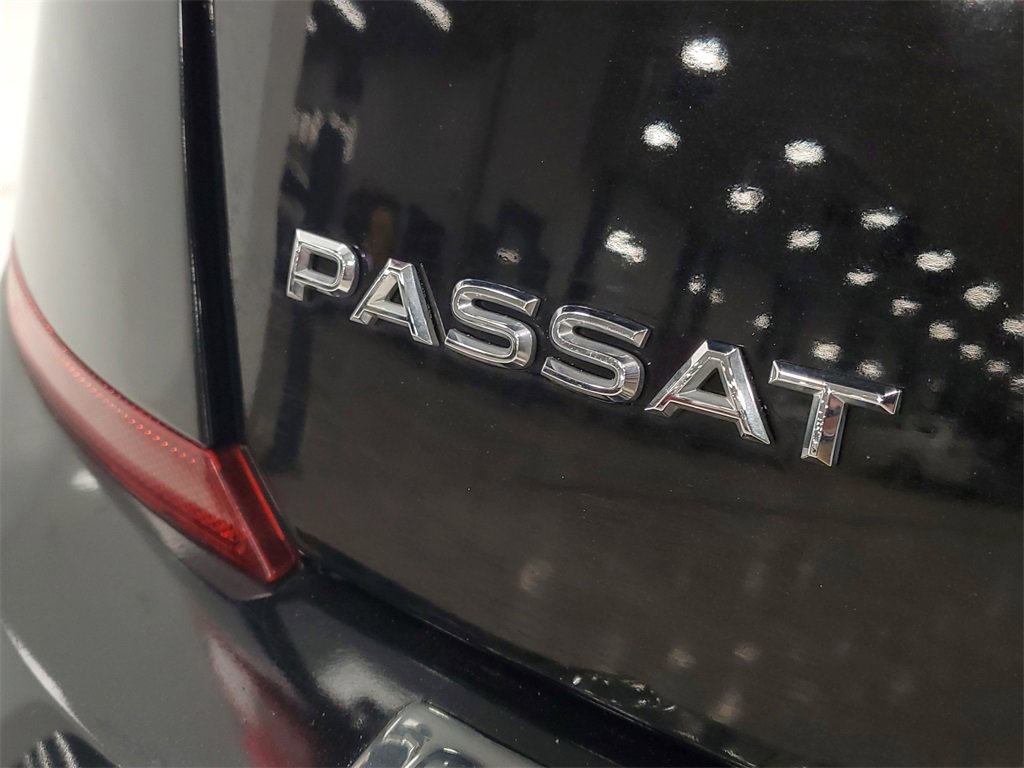 Used 2021 Volkswagen Passat 2.0T SE image 7