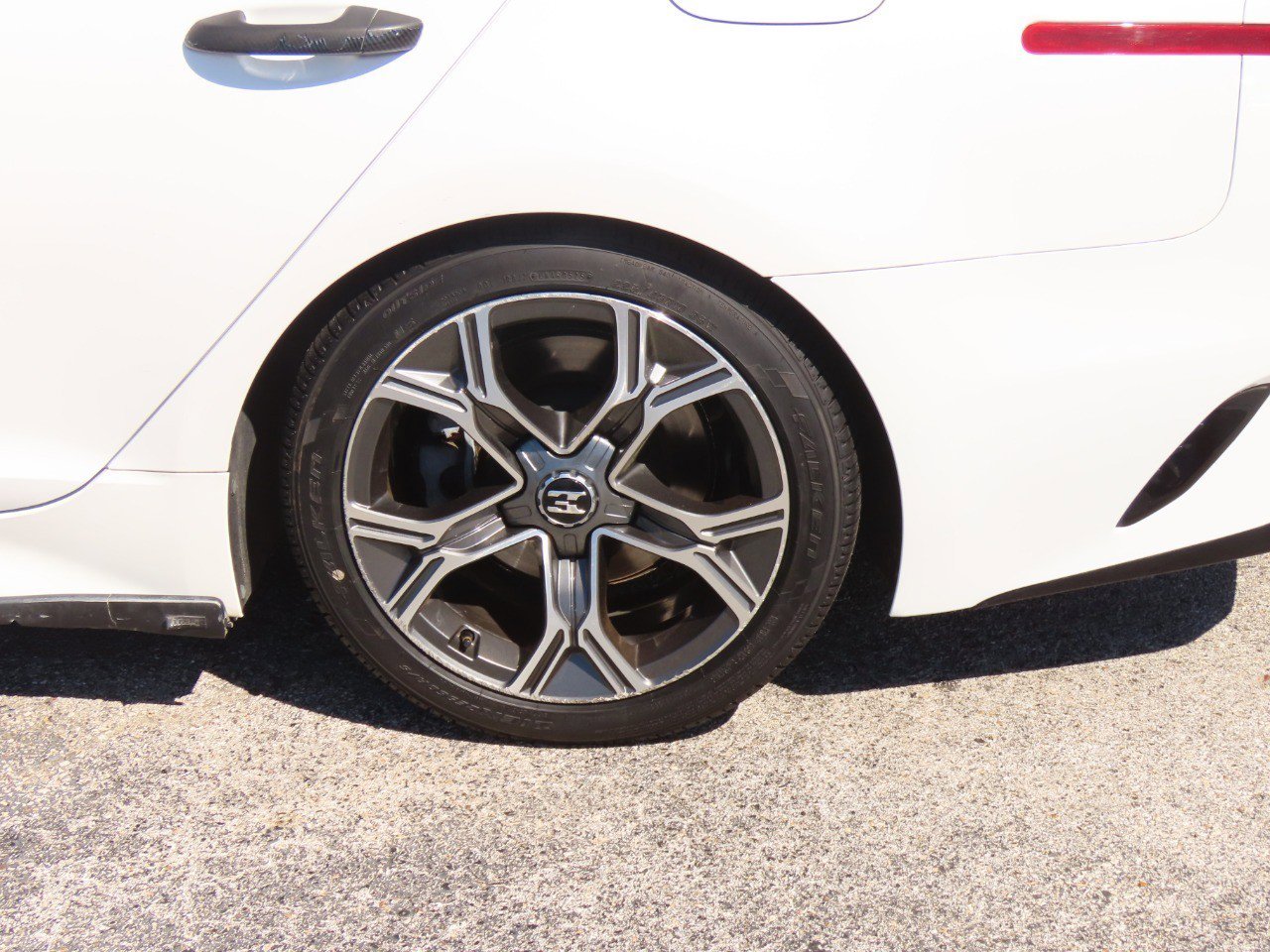 Used 2021 Kia Stinger GT-Line image 16