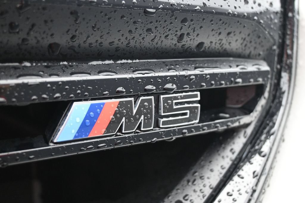 Used 2025 BMW M5 w/ Carbon Package AWD/4WD image 33
