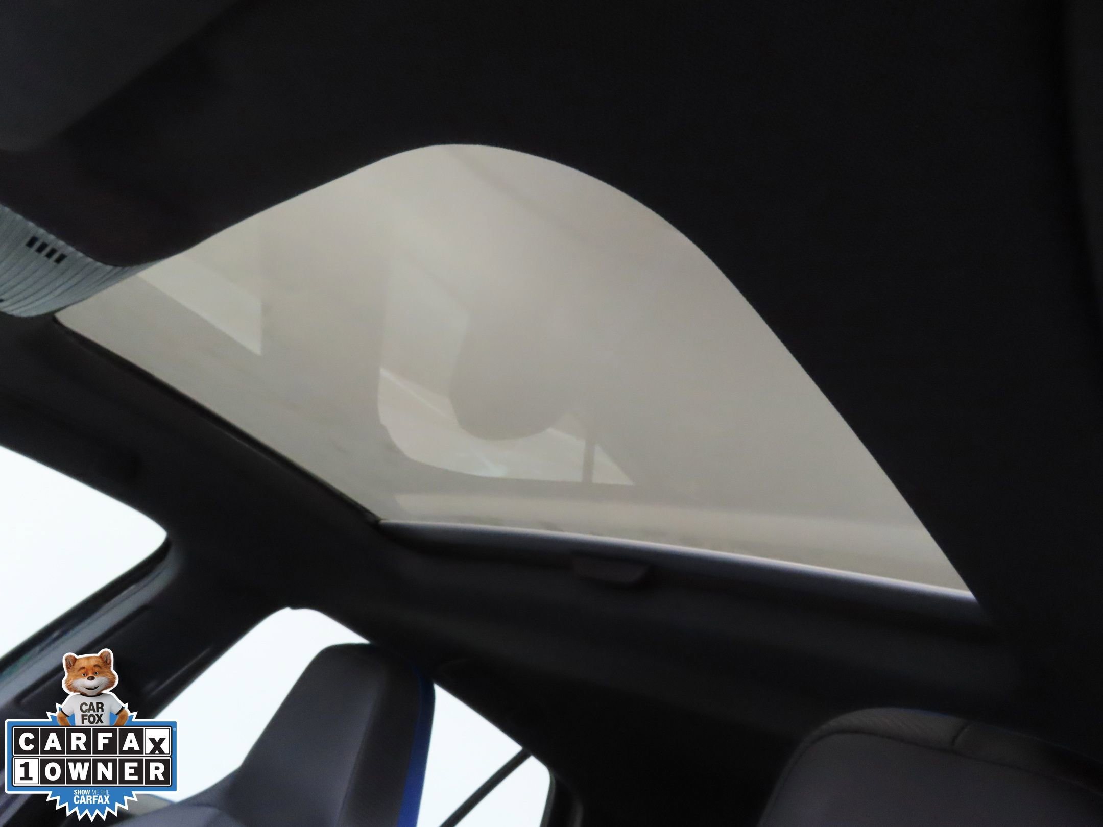 Certified 2023 Volkswagen Golf R image 22