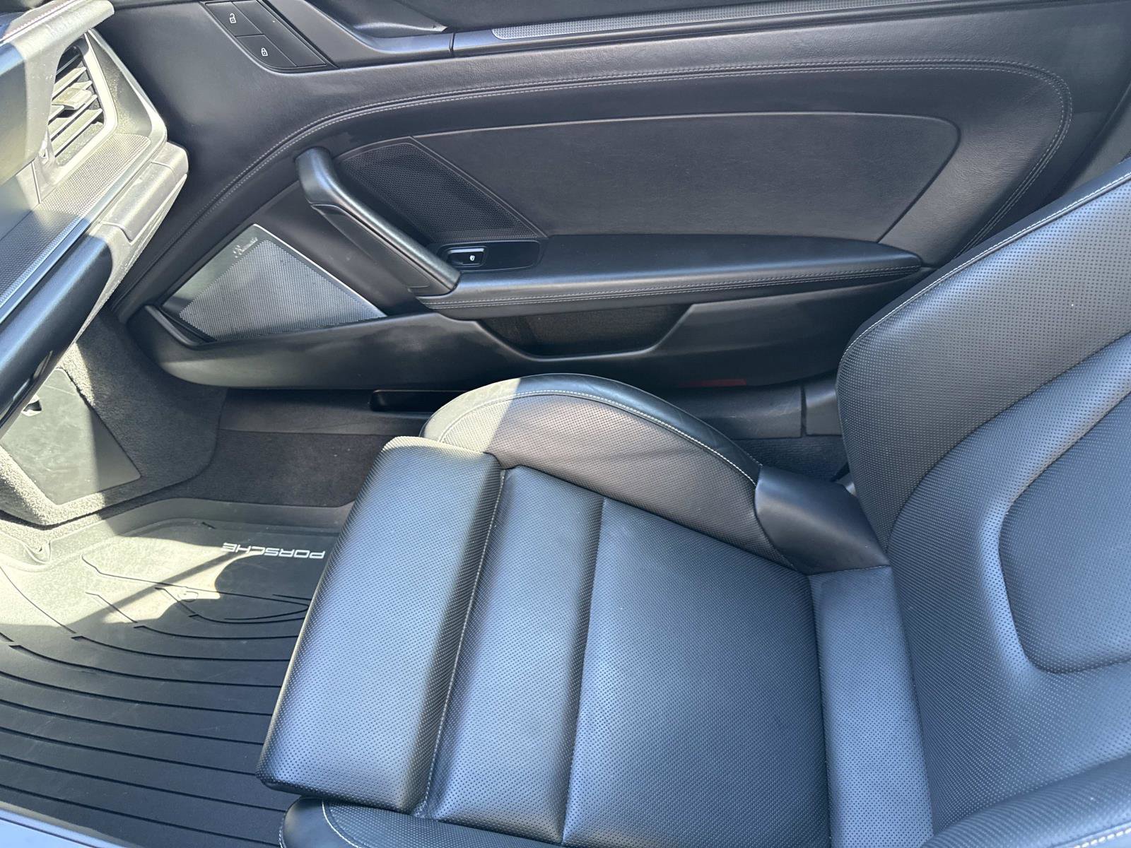 Certified 2022 Porsche 911 Carrera GTS image 17