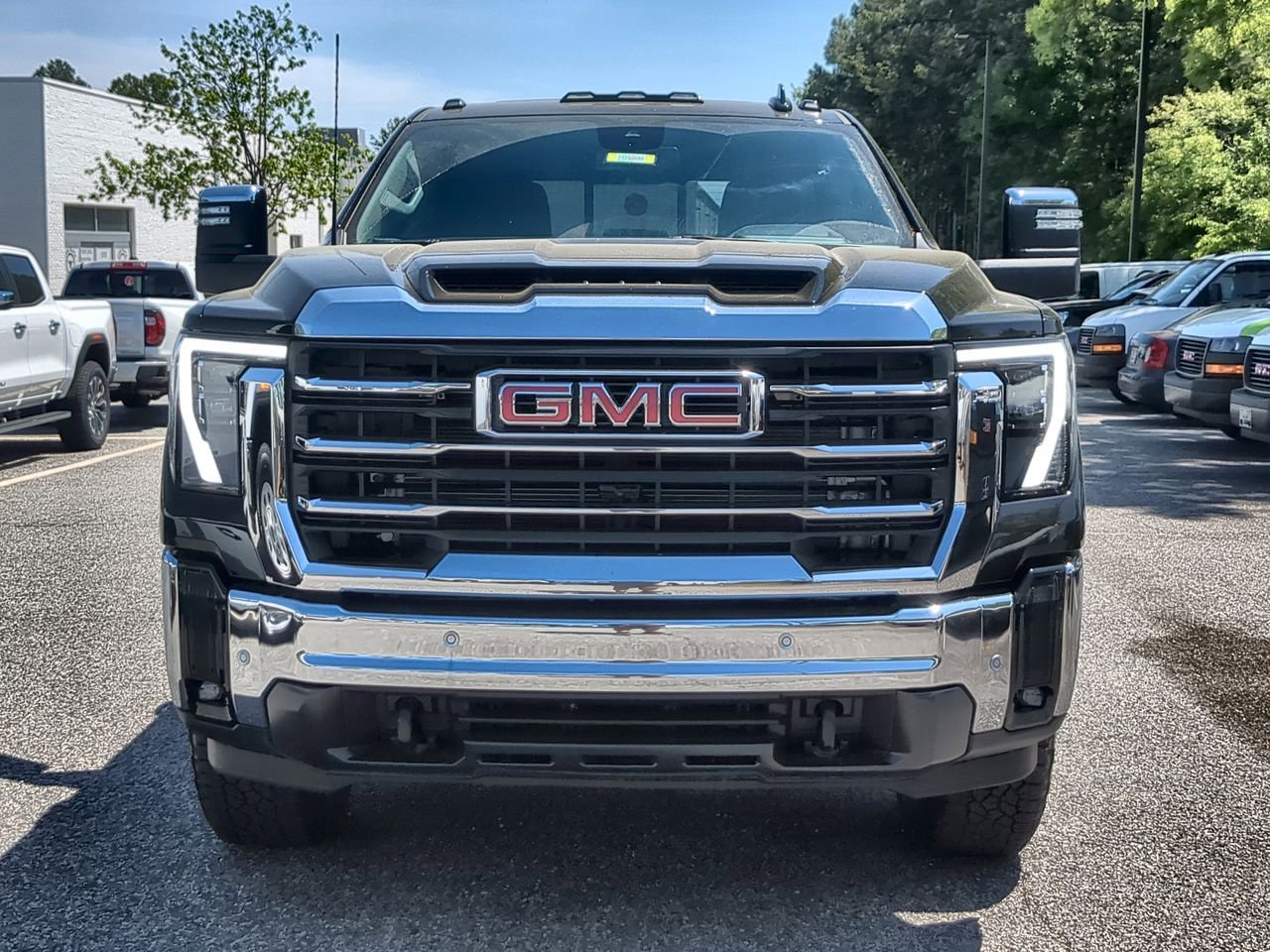 New 2026 GMC Sierra 2500 SLT w/ SLT Premium Package AWD/4WD image 3