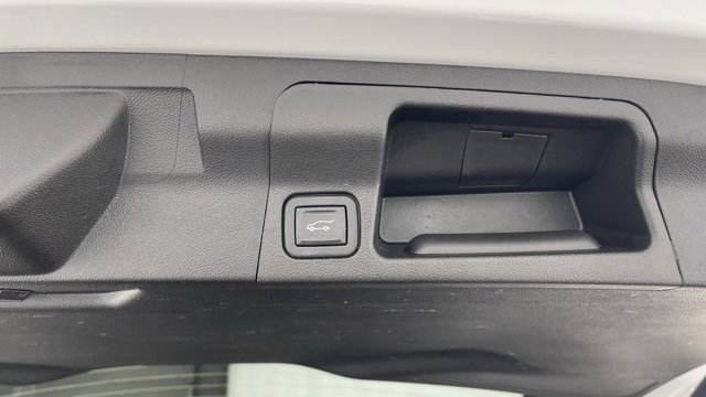 Used 2023 GMC Acadia SLE w/ Driver Convenience Package image 48