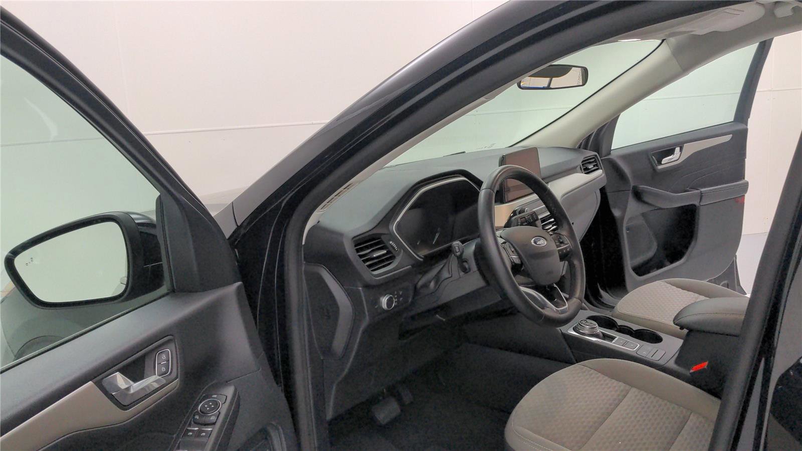 Used 2021 Ford Escape SE w/ Convenience Package image 9