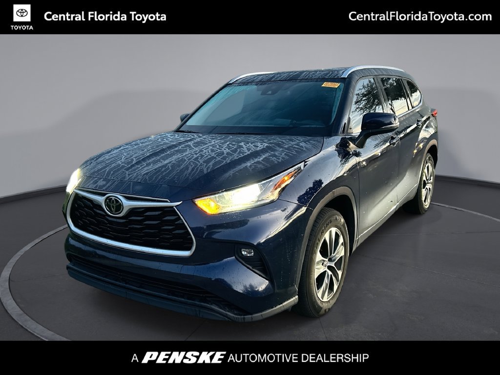 Used 2021 Toyota Highlander XLE FWD image 1