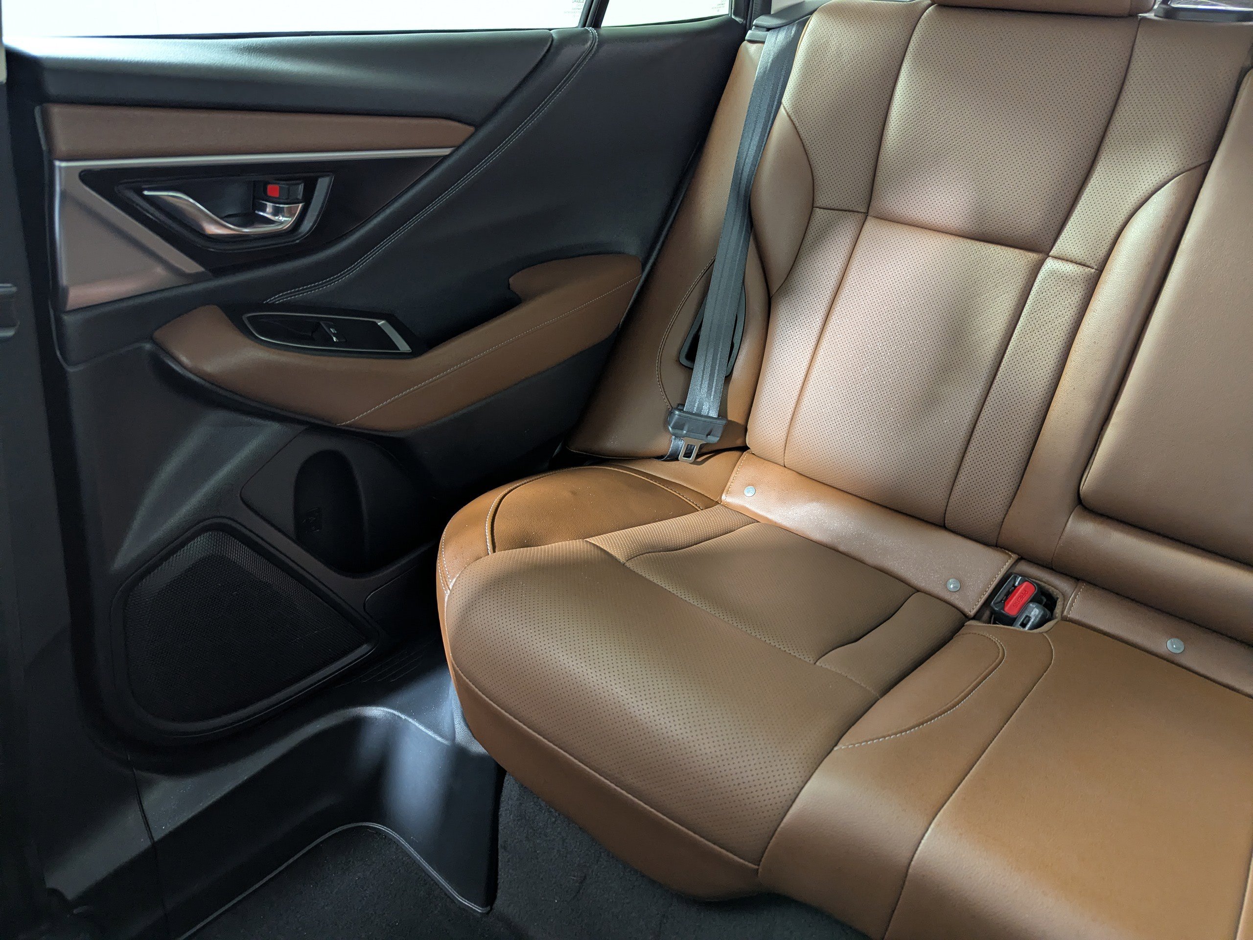 Used 2021 Subaru Outback Touring w/ Popular Package #2 image 12