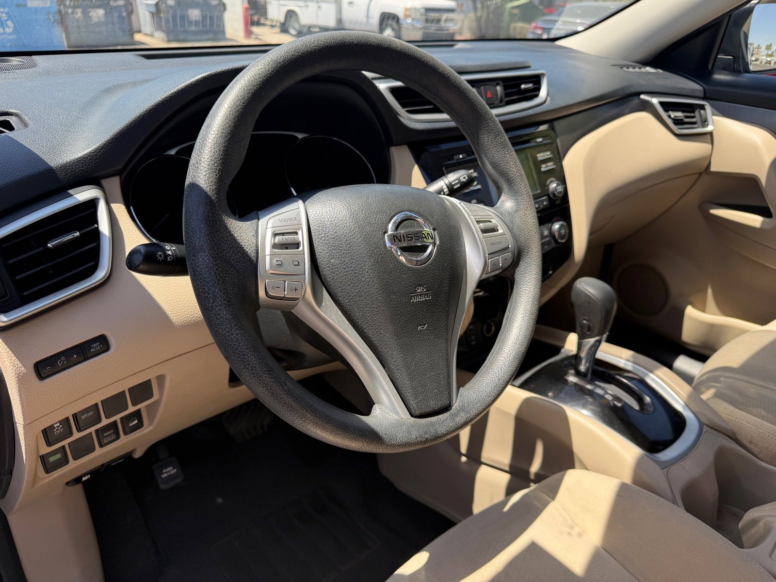 Used 2016 Nissan Rogue S AWD/4WD image 6