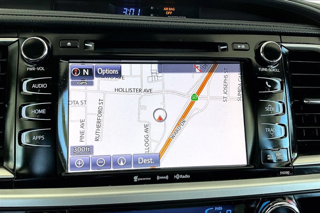 Used 2019 Toyota Highlander XLE w/ Carpet Mat Package (TMS) FWD image 15