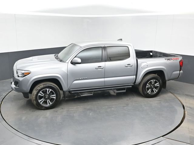 Used 2019 Toyota Tacoma TRD Sport AWD/4WD image 32