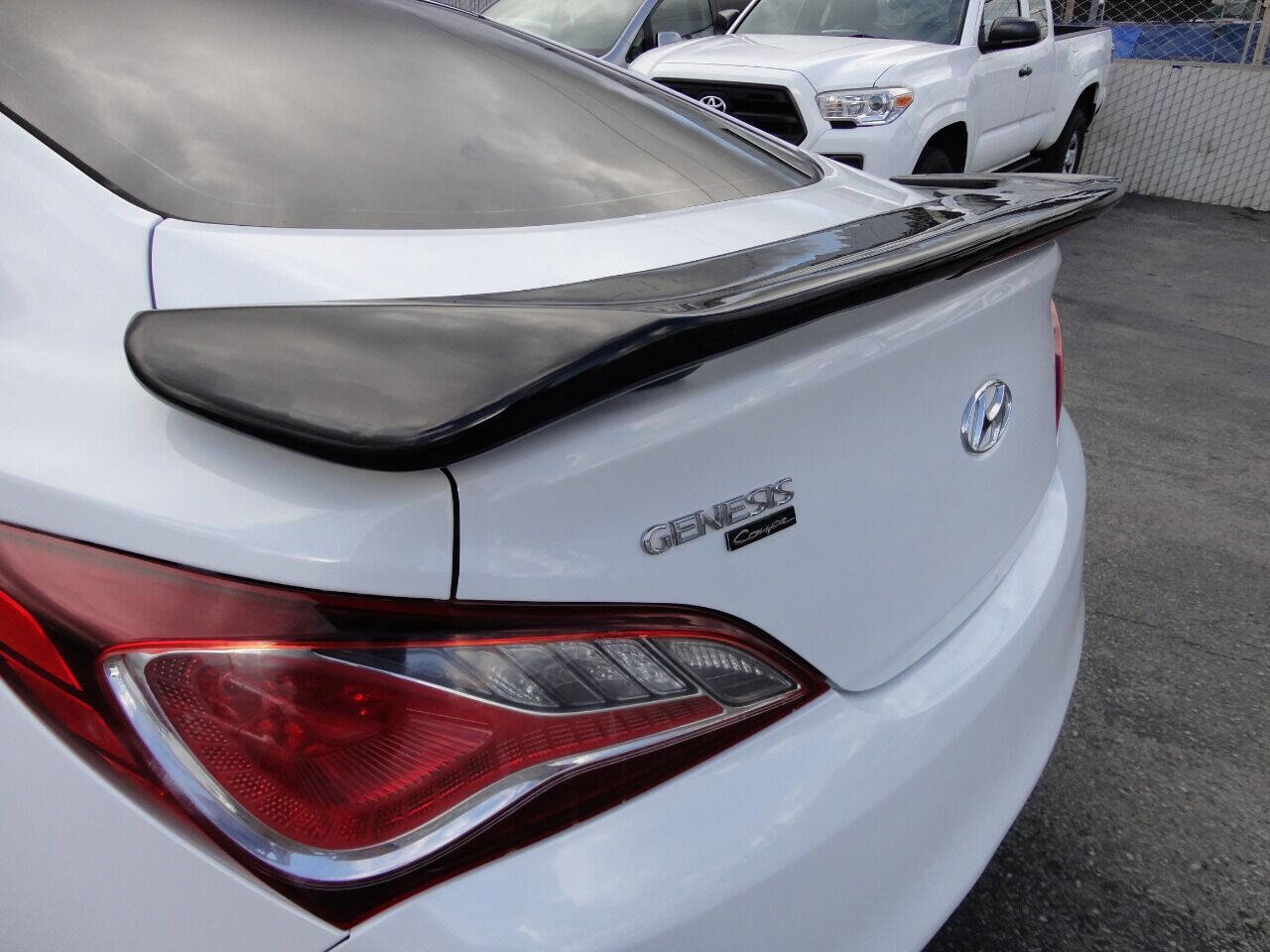 Used 2016 Hyundai Genesis 3.8 image 14