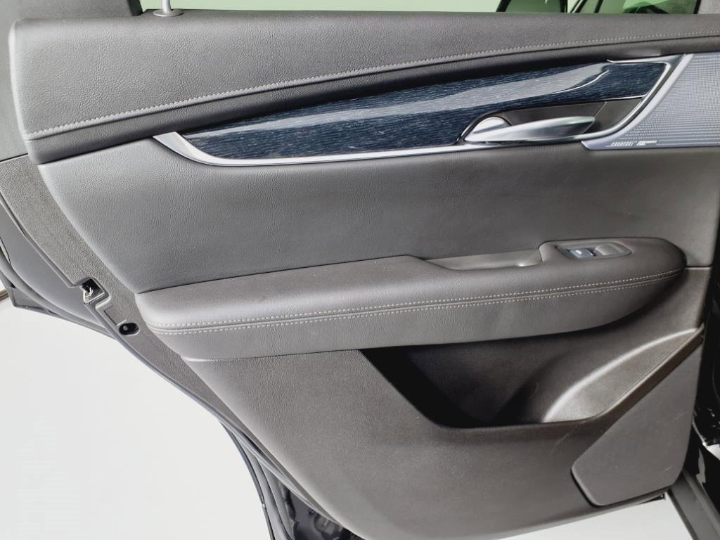 Certified 2025 Cadillac XT5 Premium Luxury image 5