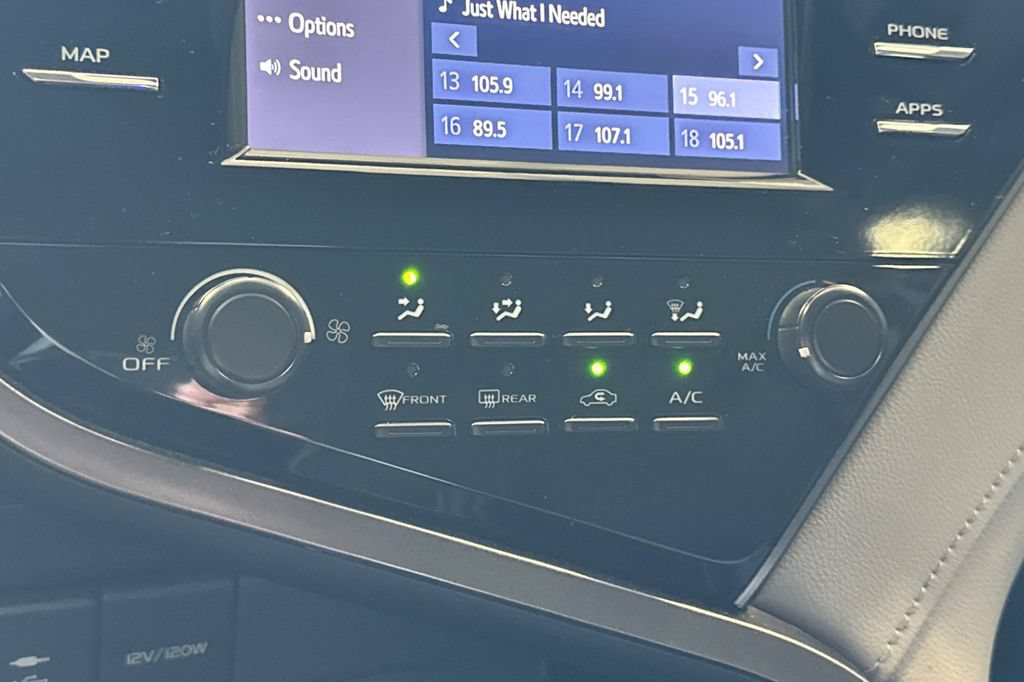 Used 2019 Toyota Camry LE FWD image 20